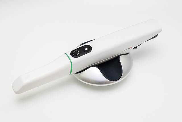 高精度口腔内スキャナー導入