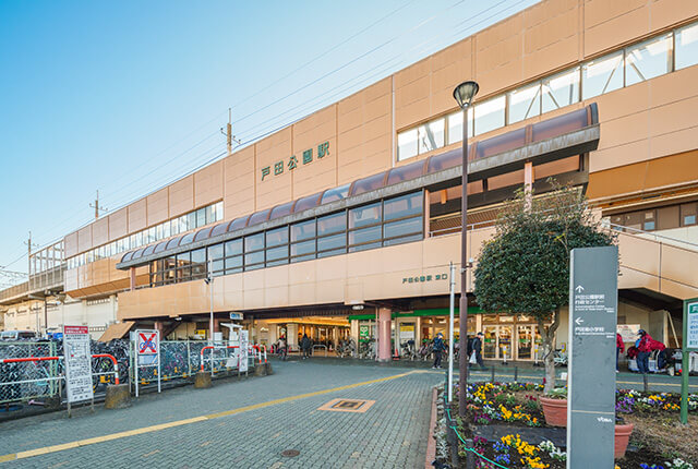 駅前でアクセス抜群、提携駐車場も完備